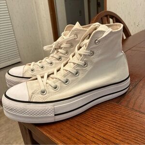 Converse Chuck Taylor All Star Lift Shoes Women's 8 Platform Sneaker 560846F